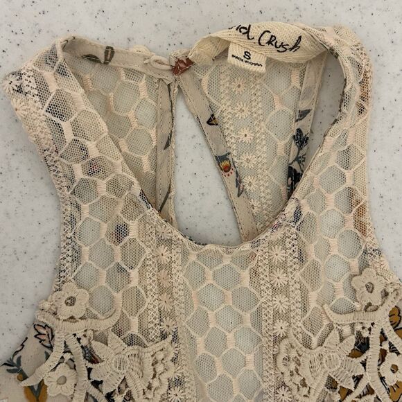 Band Crush Tank Top Womens Small Tan Floral Crochet Boho Sleeveless Cottage - Picture 4 of 9